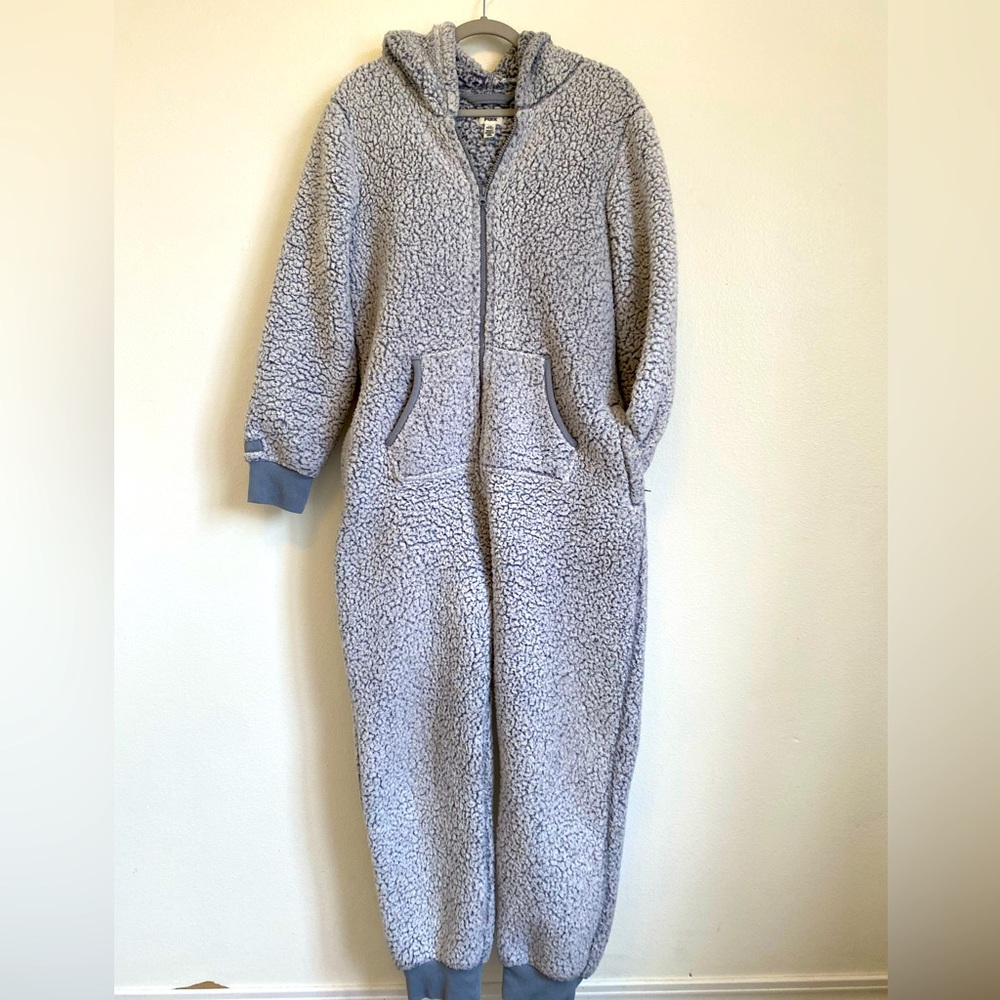 Victoria’s Secret PINK Sherpa Onsie sz L color gray